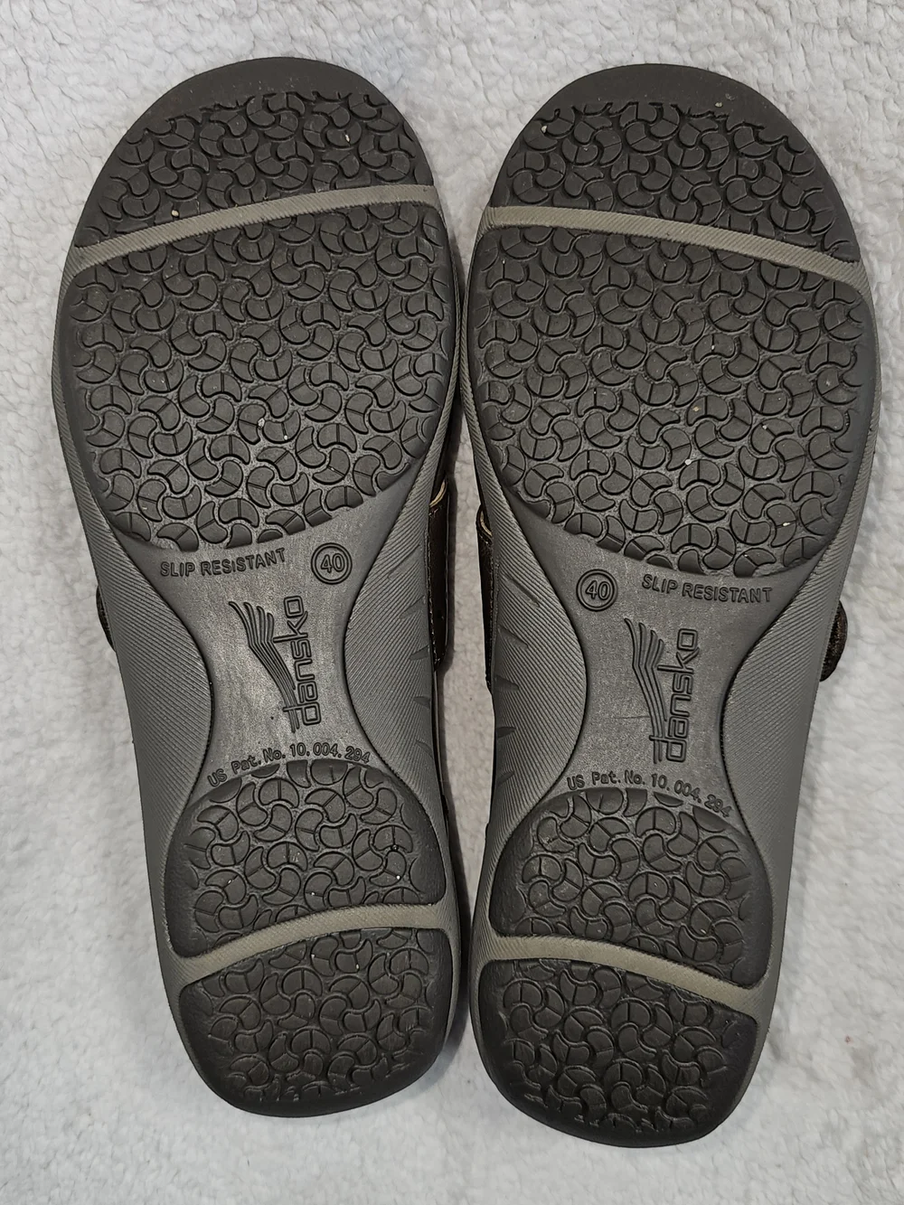 Dansko Sallie Women's Casual Shoes, Stone Waxy Burnished,